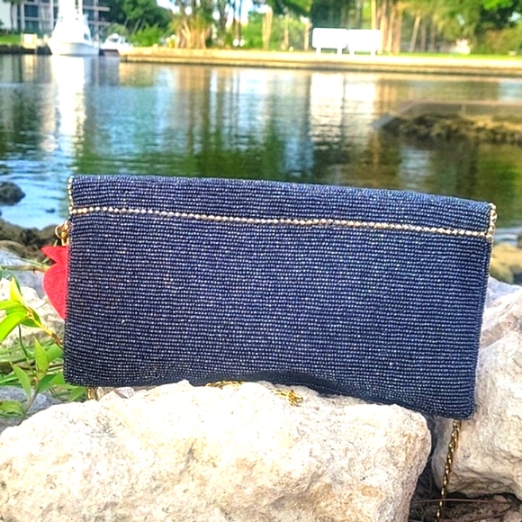 Mary frances disney snow white clutch crossbody - Picture 11 of 17